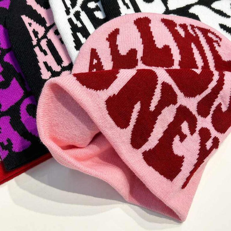 Acrylic All Over Printed Letter Jacquard Hip-hop Skull Cap Ski Knitted Cuffless Beanie Hats (4)